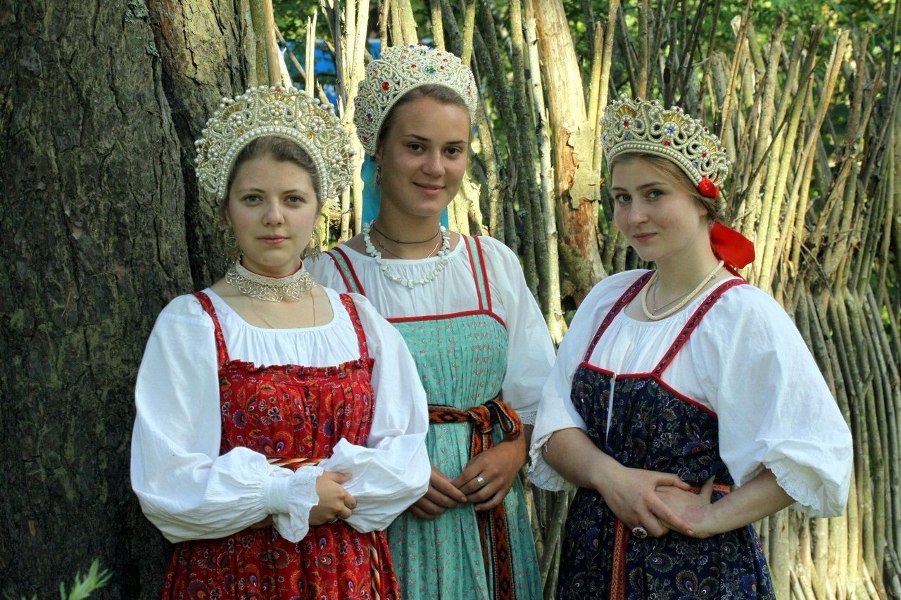 Sexy model Girls in Slavic costumes in Tunis